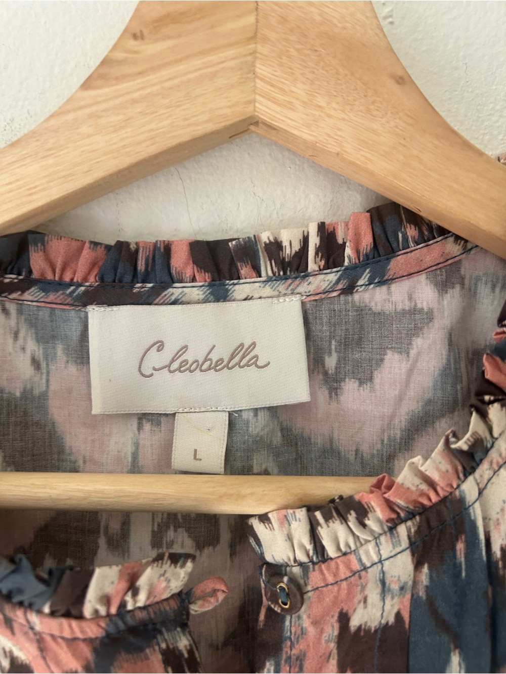 Cleobella Maritza Blouse Le Jules Large Ruffle Cap Sleeve Blouse Organic Cotton - Picture 3 of 10